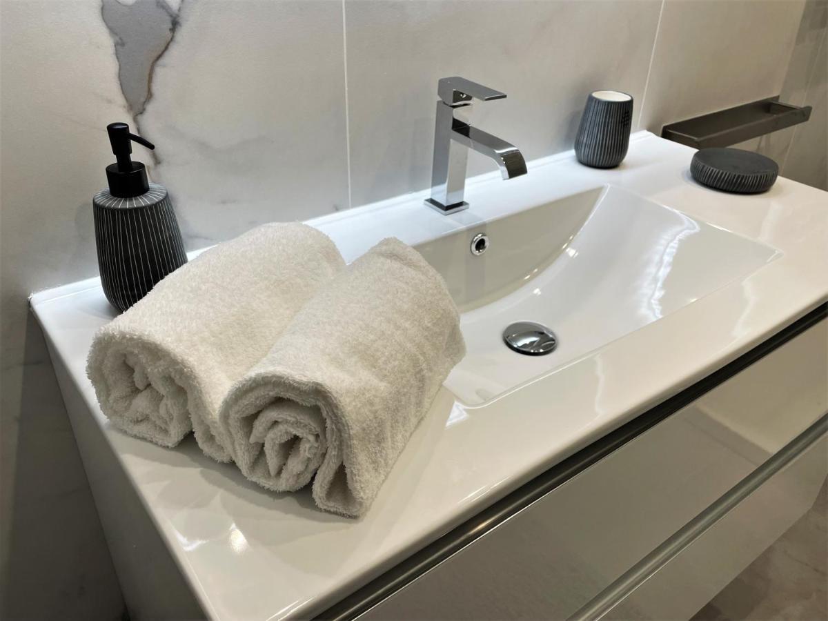 Acqua Azzurra Apartment La Spezia Ngoại thất bức ảnh